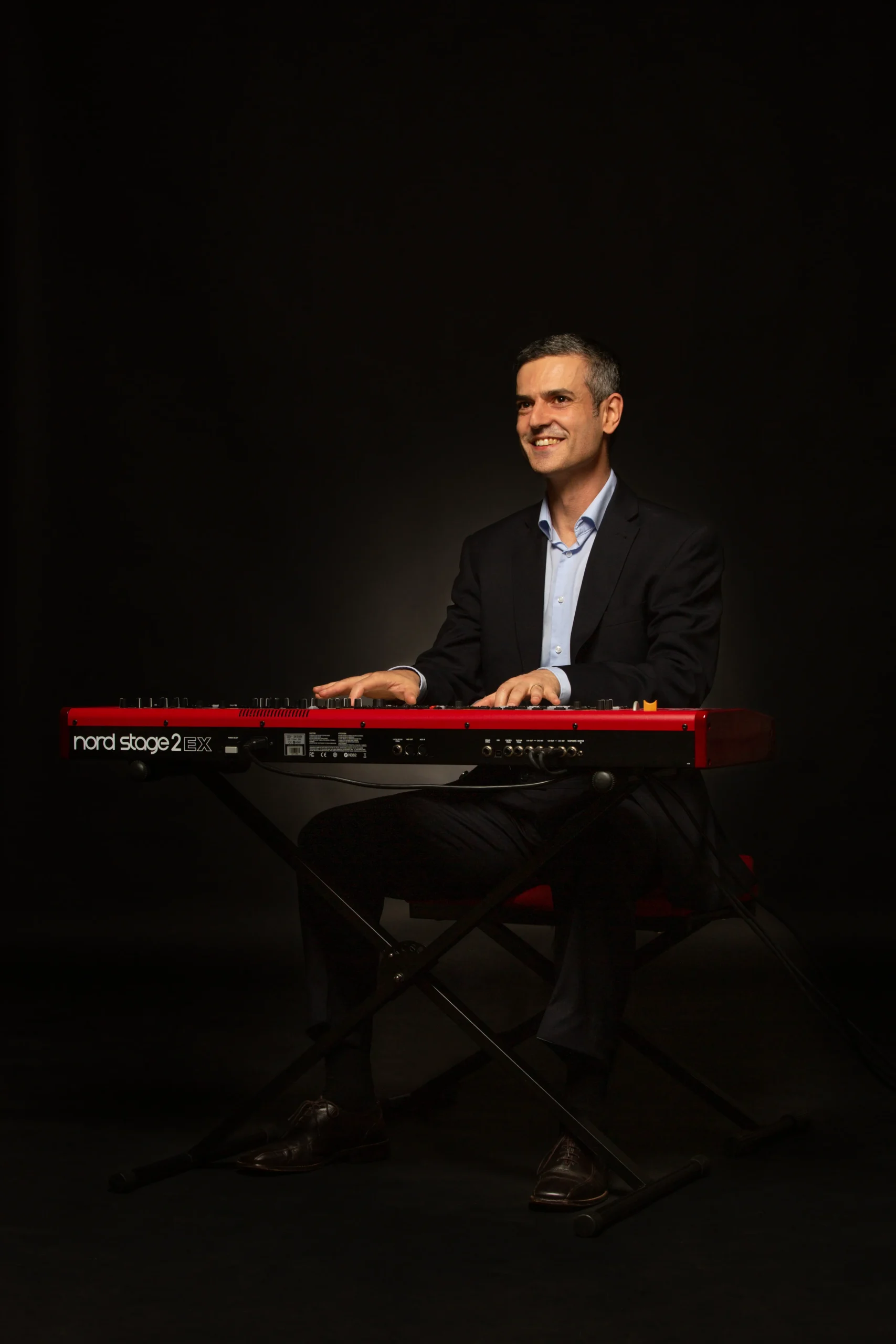 Le pianiste de One Shot One Swing